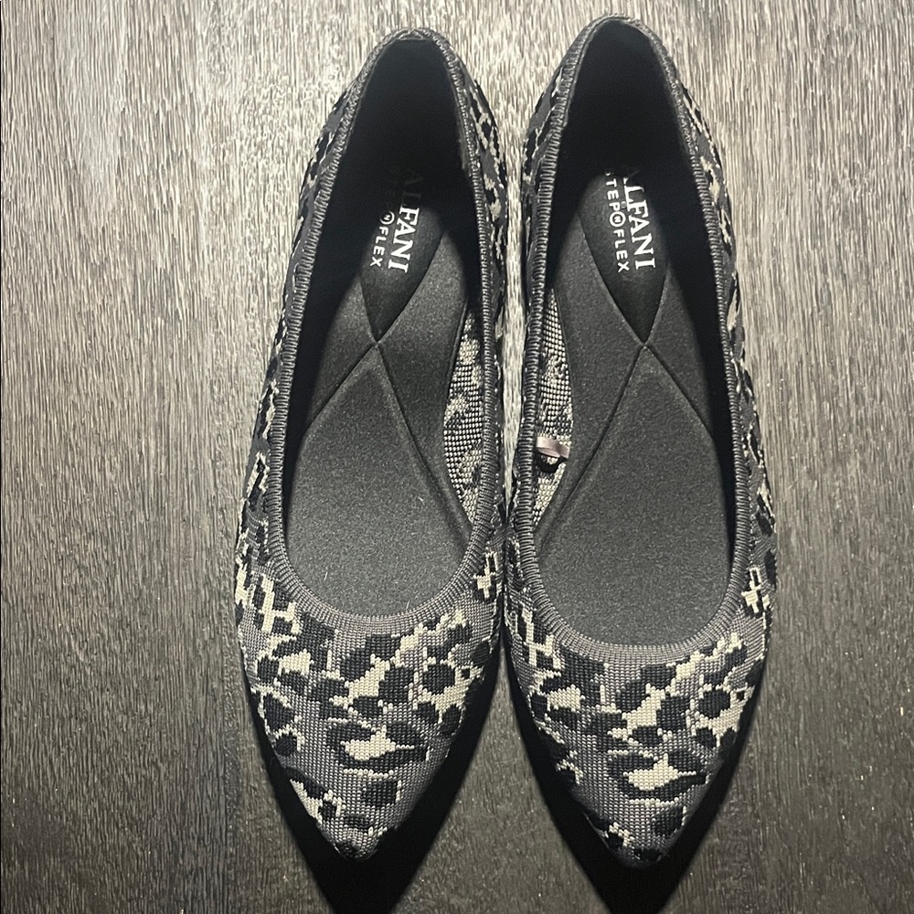 Alfani Black and Cream Patterned Flats